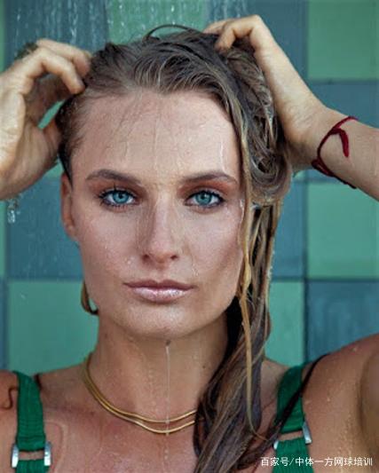 在担任副校 在担任副校